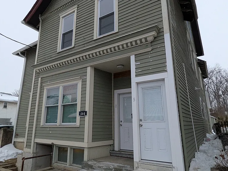464 Race St