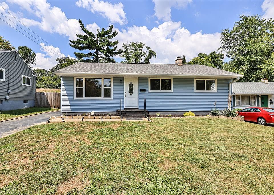 1st image of 2427 Rainbow Ct