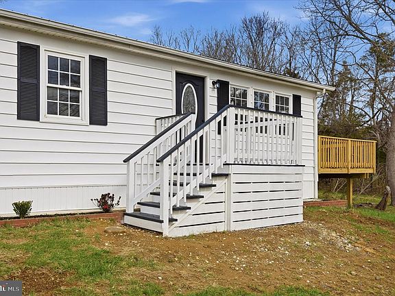 4th image of 361 Cedar Dr