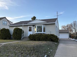 2939 Leonard St, La Crosse, WI 54601