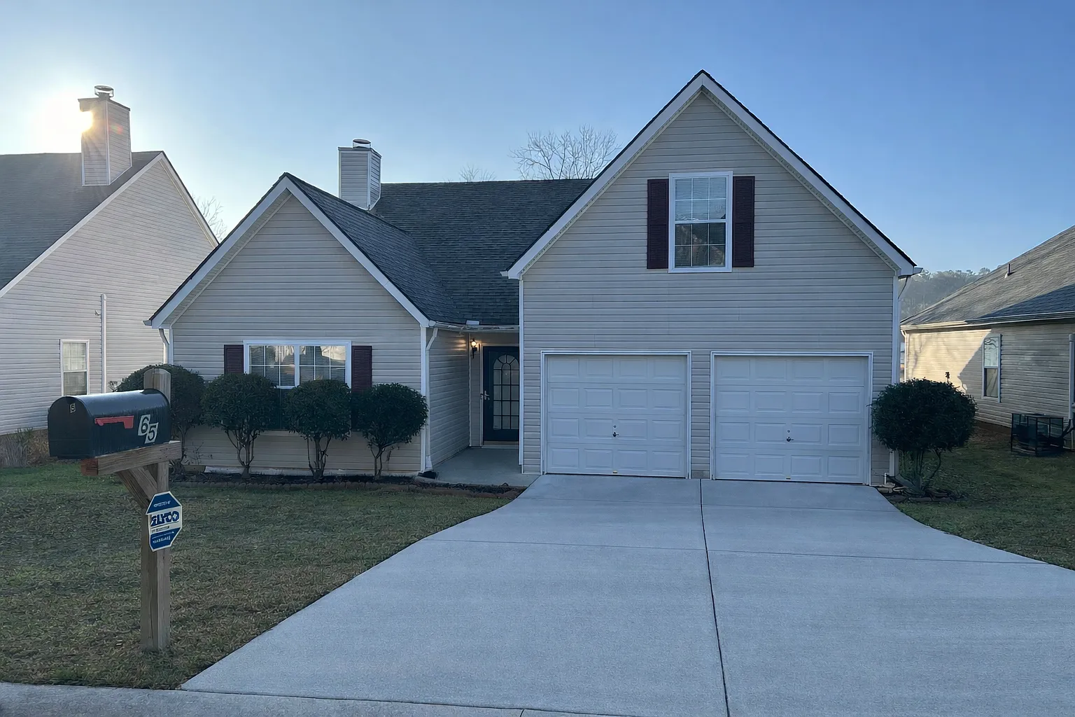 4 bed, 1863 sqft, $2,200 — Photo 2