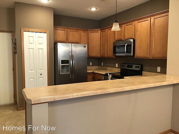 3rd image of 3490 Cherry Ln E