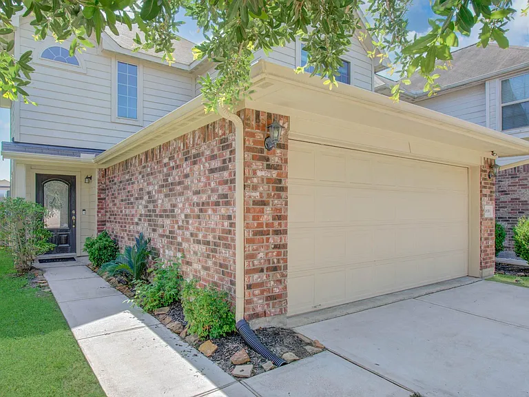 14839 Swansea Harbor Ln — Photo 1