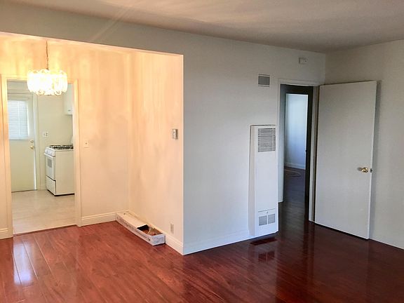 5th image of 918 S Golden West Ave