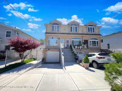 82 Finley Ave, Staten Island, NY, 10306
