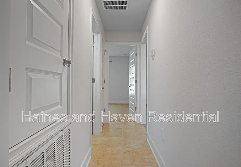 1217 Forest Hills Dr — Photo 22