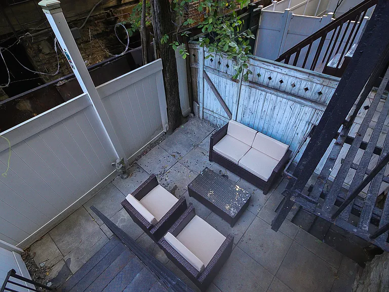 622 E 11th St #3 — Photo 11