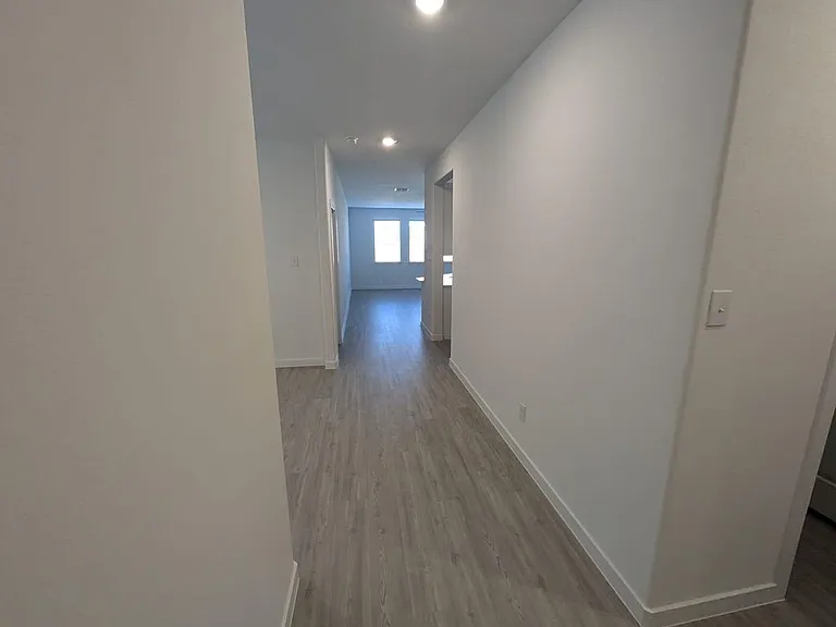 1842 White Ash Way — Photo 5