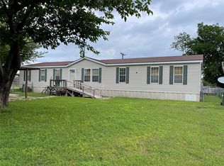 101 Hackberry Ln, Roanoke, TX 76262