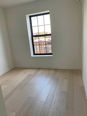 2nd image of 3164 41st St APT 4F