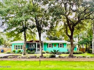 118 NE 19th Street, Oak Island, NC 28465
