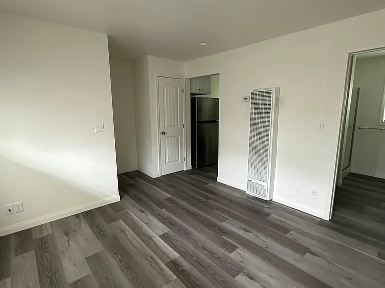 315 Playa Del Sur St #C — Photo 7