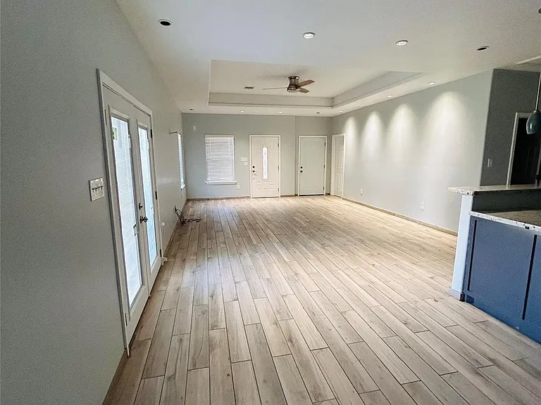 1735 Briarbrook Dr — Photo 6