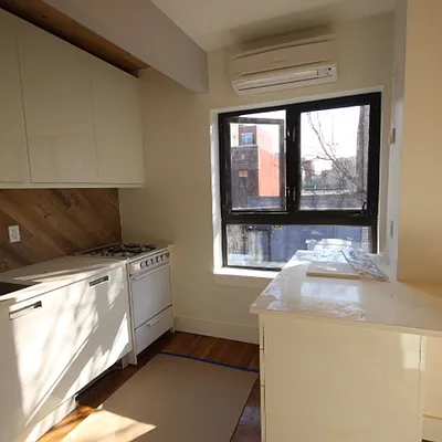 Rented by Nooklyn NYC LLC | media 190