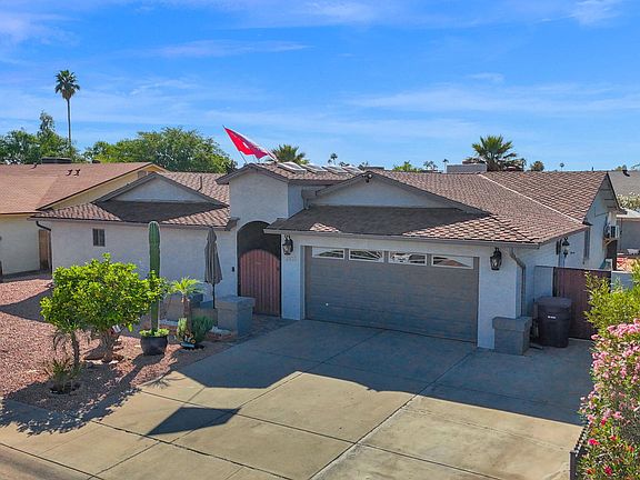 2nd image of 2103 W PALOMINO Drive