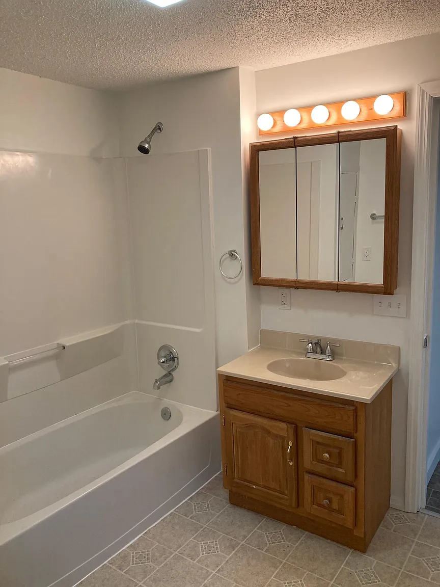 1822 6th St photo 1