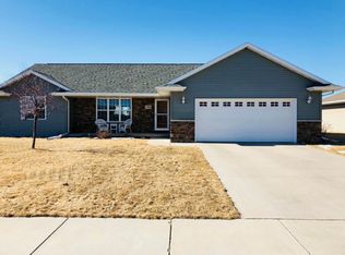 1745 Galway Ln, De Pere, WI 54115