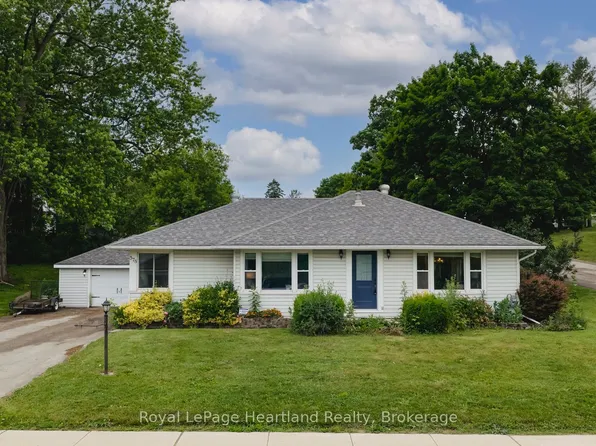 578 Stauffer St, Huron Kinloss, ON N0G 2H0