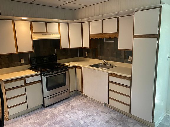 2nd image of 1094 Willow St APT 2