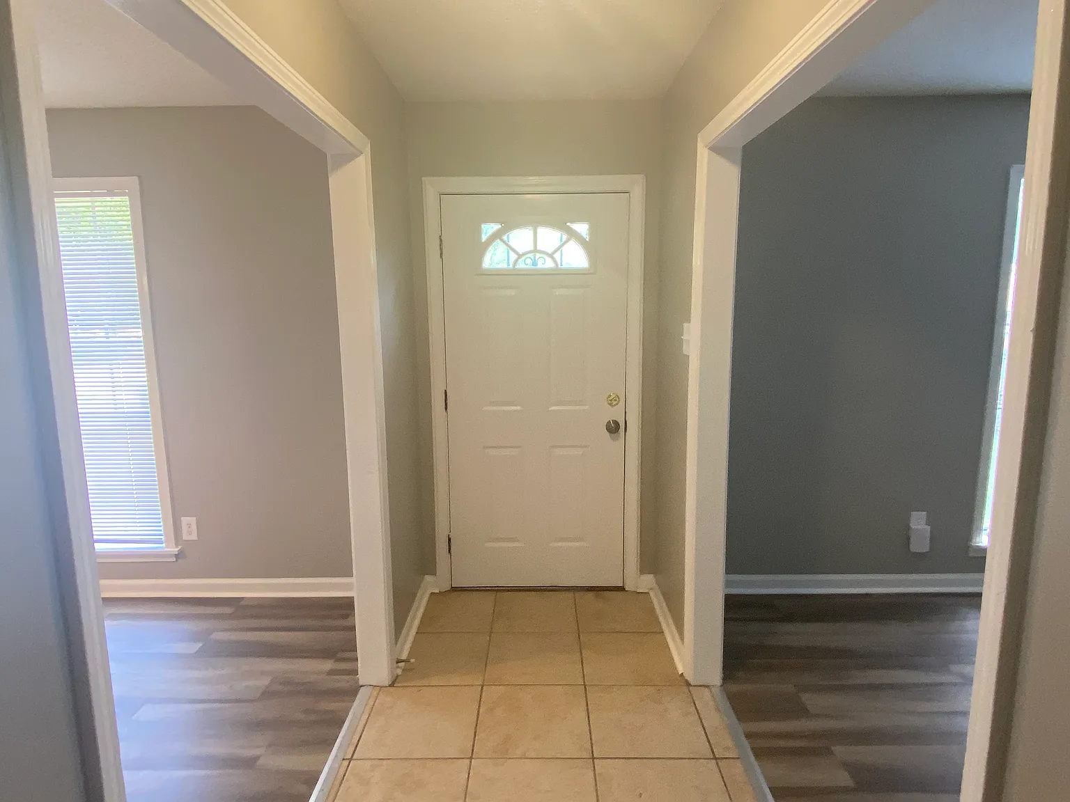 Lovely 3 Bedroom, 2 Bathroom Home — Photo 4