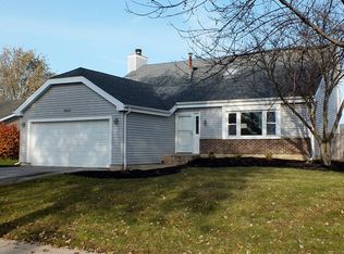 1820 De Forest Ln, Hanover Park, IL 60133