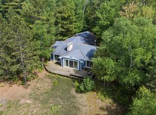 4883 Lake Shore Dr, Charlevoix, MI 49720