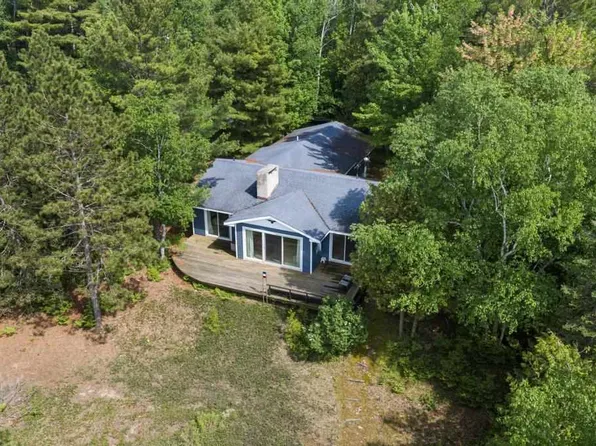 4883 Lake Shore Dr, Charlevoix, MI 49720