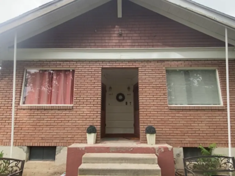 443 S Douglas St — Photo 15
