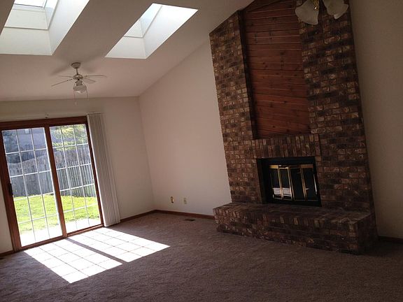 5th image of 3075 Sullivan St