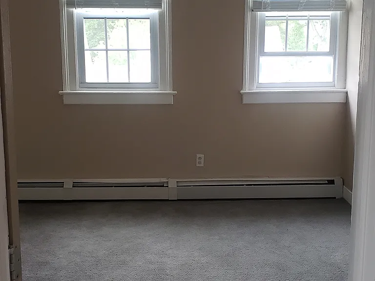 17-19 Mahl Ave #3 — Photo 28