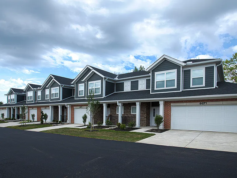 Relay 129 Apartments & Townhomes — Photo 53