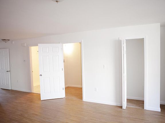 3rd image of 19898 Beach 95 St #2