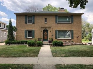 2027 N 84th St, Wauwatosa, WI 53226