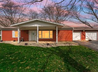 2601 Oakwood Ave, Valparaiso, IN 46383