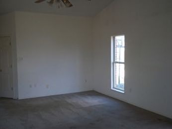 3rd image of 4165 Meadow Creek Dr