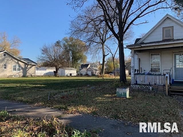 2nd image of 1627 12th St