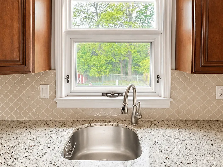 106 Rochelle Pkwy #2 — Photo 4