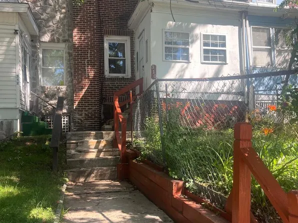 310 W 15th St, Chester, PA 19013