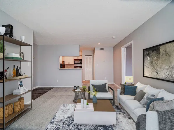 Chatham Wood Apartments