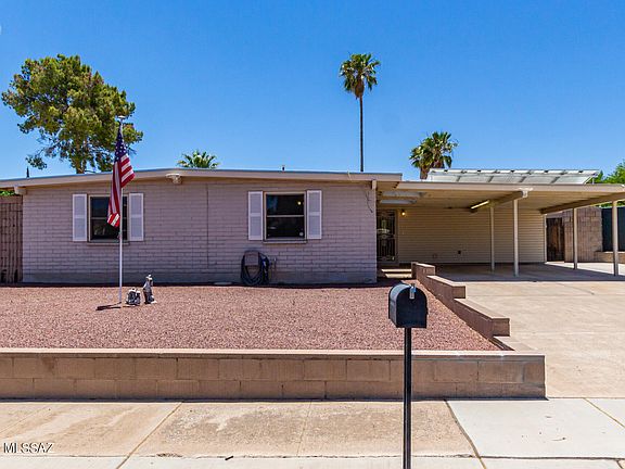 2nd image of 8620 E Bellevue Pl