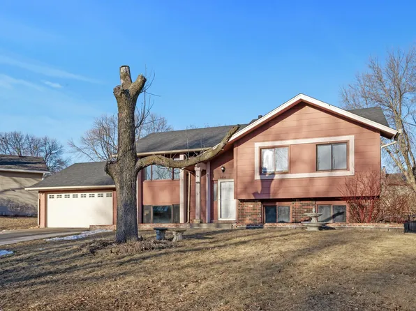 6616 Stratford Rd, Woodbury, MN 55125