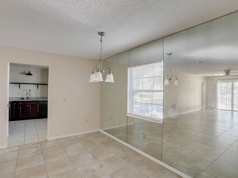 7206 Olympia Ct — Photo 5