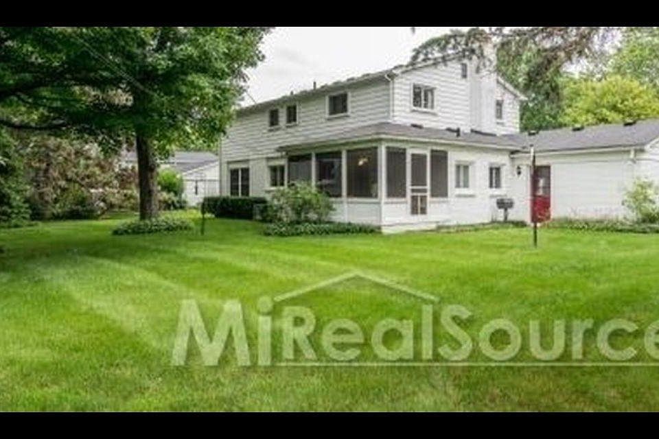 1st image of 28833 Leamington Dr