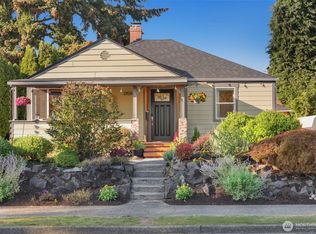 3924 SW Holden St, Seattle, WA 98136