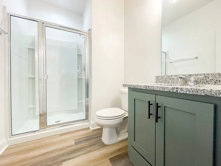549 Meloney Dr — Photo 16