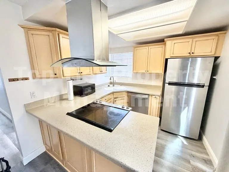 328 Riverview Way — Photo 2