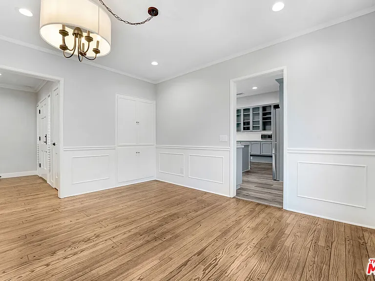 2383 Panorama Ter — Photo 17