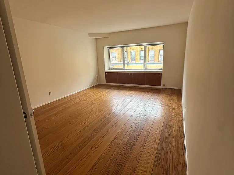 2110 Kittredge St #103 — Photo 8