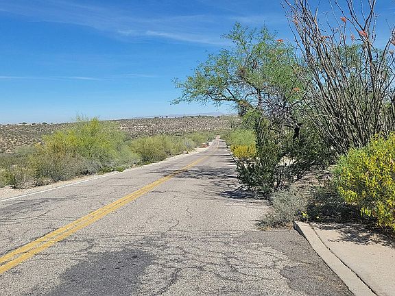 5th image of 530 N La Cholla Blvd