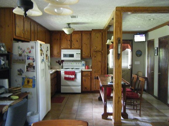 3rd image of 509 Wood Crest Ct